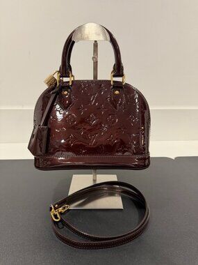 Louis Vuitton Alma BB Patent Leather Handbag (JB1507)